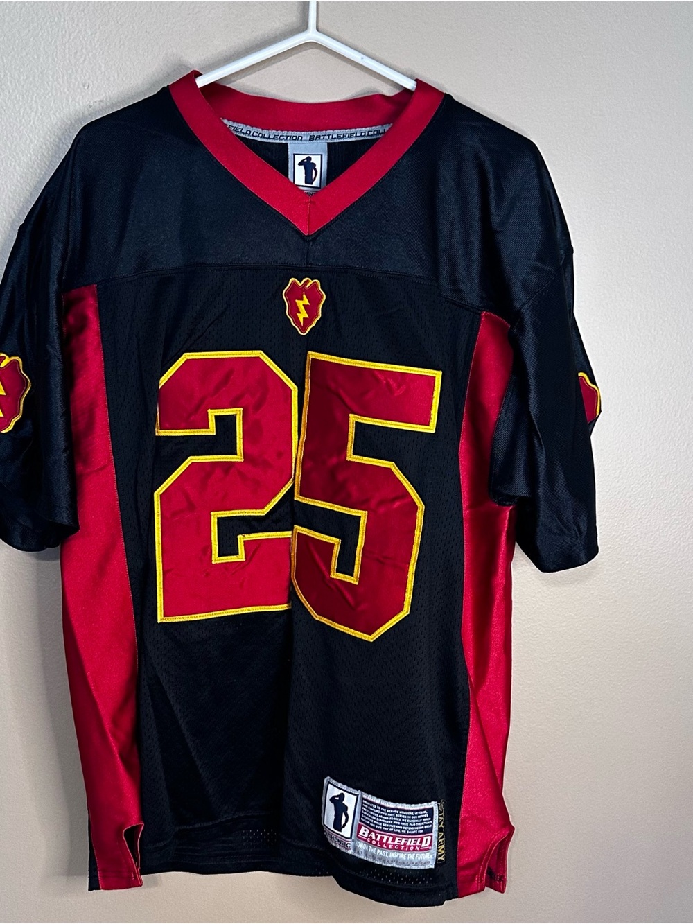 U.S. Army "Battlefield Collection" Tropic Lightning Football Jersey Size L